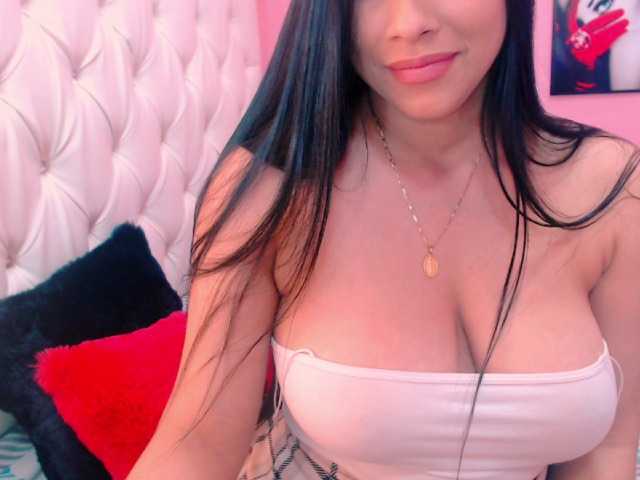 Live sex webcam photo for xPrettyhellen #272613069