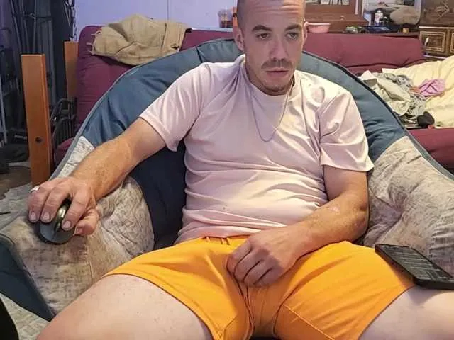 Live sex webcam photo for xScubaStevex #291741152
