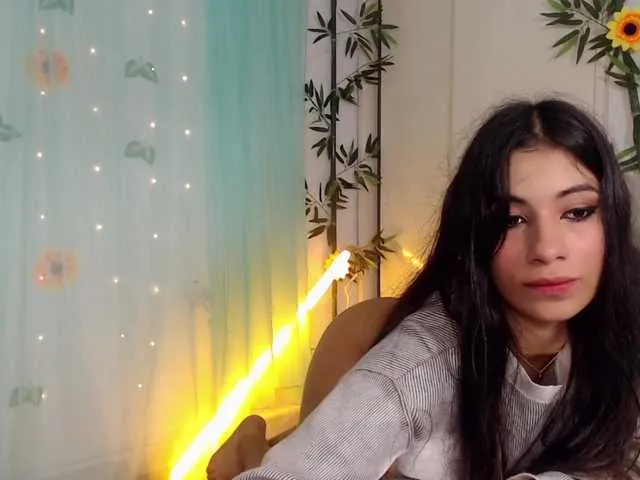 Live sex webcam photo for xabiani-69 #277336137