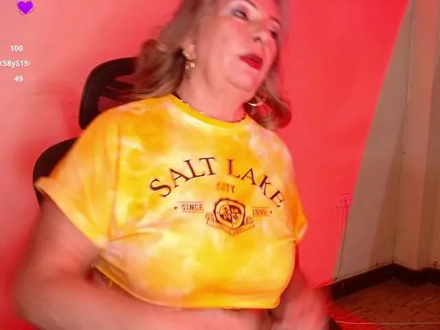 Live sex webcam photo for xcarlet1 #291684163