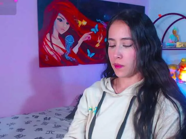 Live sex webcam photo for xcarlett1 #291257044