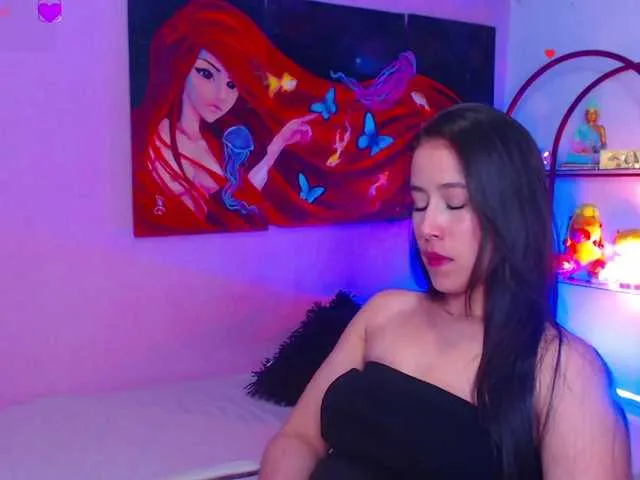 Live sex webcam photo for xcarlett1 #291456837