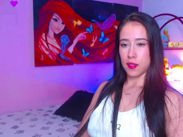 Live sex webcam photo for xcarlett1 #292140198