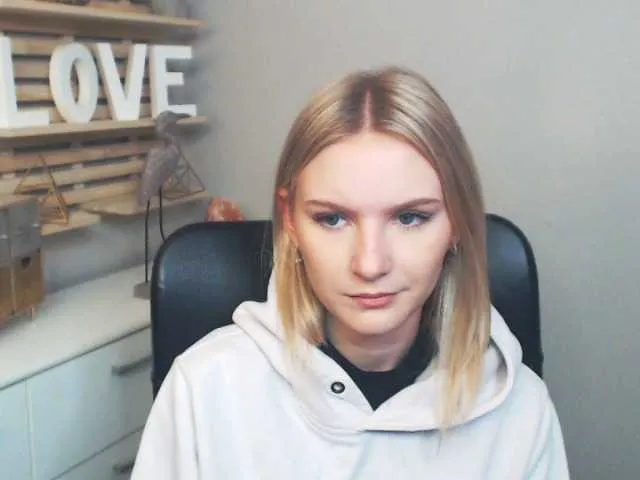 Live sex webcam photo for xdreamemma #275203575