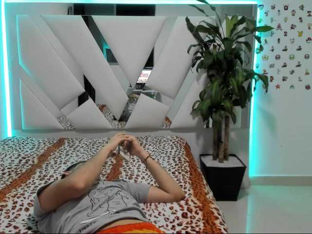 Live sex webcam photo for xdwight #276195278