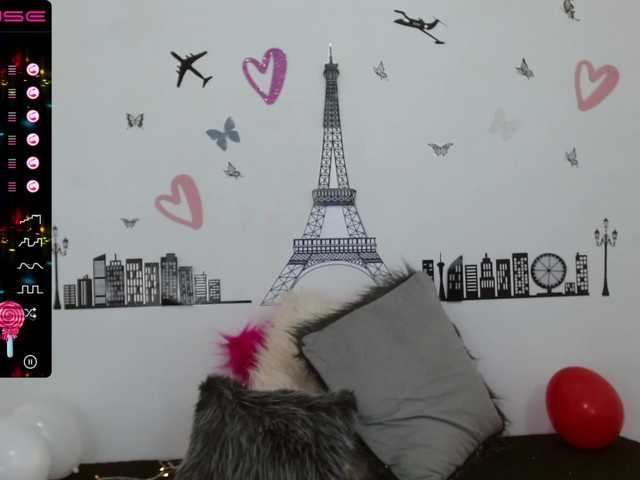 Live sex webcam photo for xemilywillis #272419976