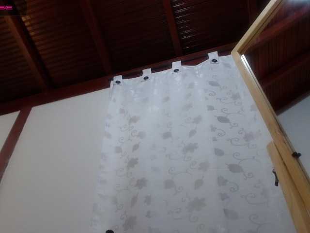 Live sex webcam photo for xfrozen69x #271850668