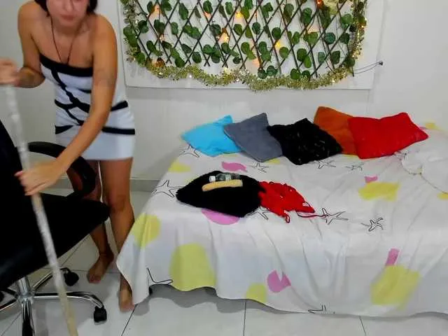 Live sex webcam photo for ximena-s #274080473