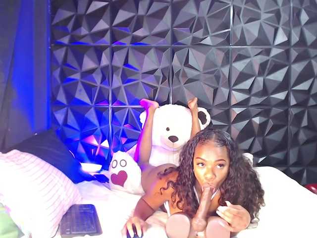 Live sex webcam photo for xiomya #276877203