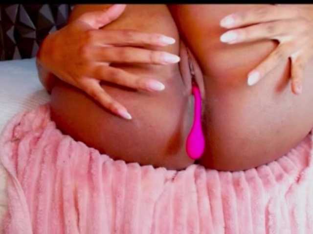 Live sex webcam photo for xiomya #276998825