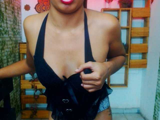 Live sex webcam photo for xiur-lenia #275938624