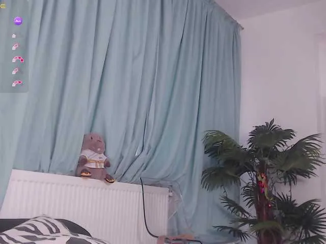 Live sex webcam photo for xmayka #290272230