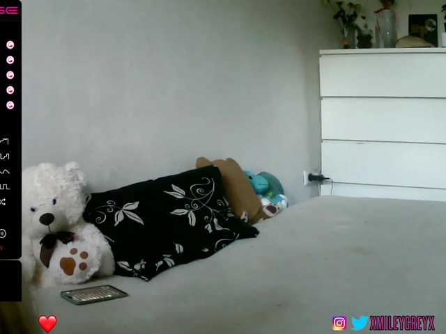 Live sex webcam photo for xmileygreyx #273573589