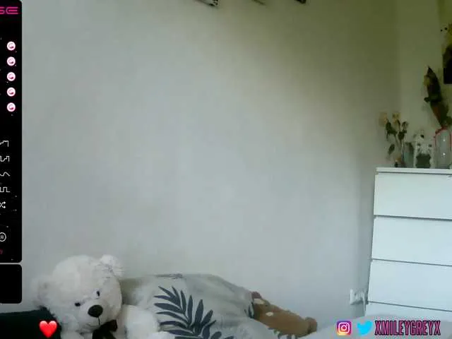 Live sex webcam photo for xmileygreyx #274014140