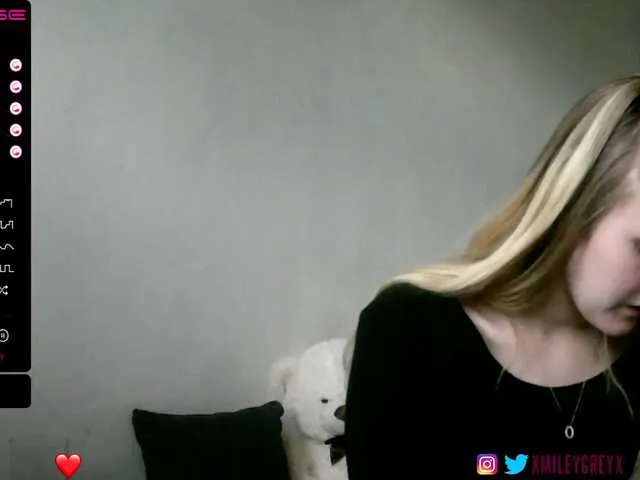 Live sex webcam photo for xmileygreyx #274178190