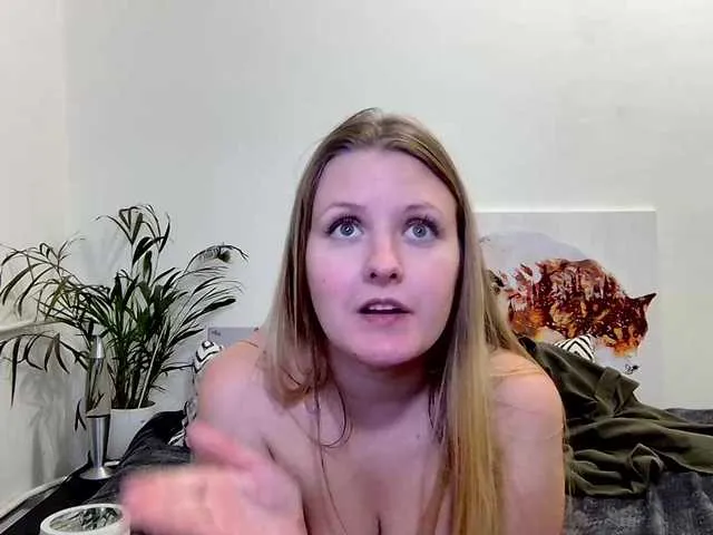 Live sex webcam photo for xmileygreyx #292239446