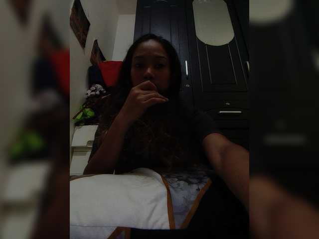 Live sex webcam photo for xoxopussy #276666433