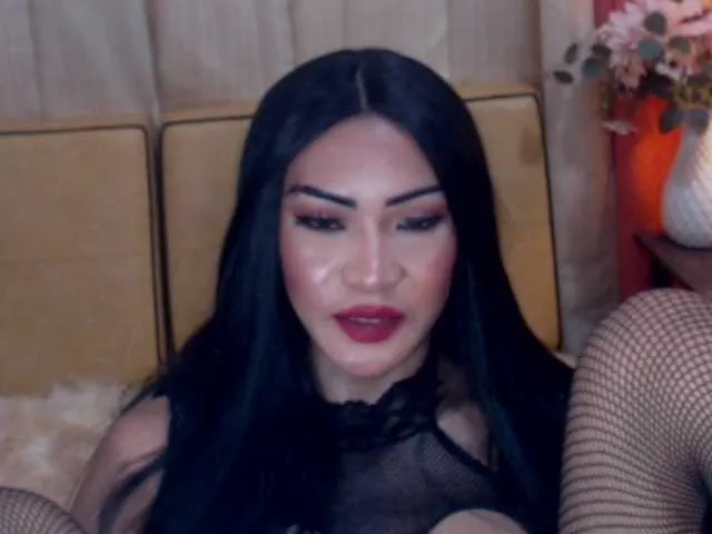 Live sex webcam photo for xqueenyunis #274506922