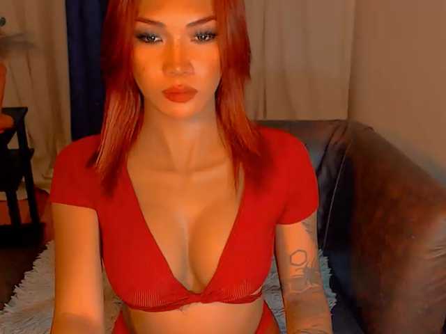 Live sex webcam photo for xqueenyunis #290557517