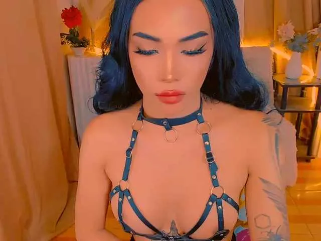 Live sex webcam photo for xqueenyunis #292641192