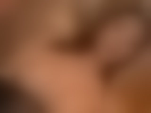 Live sex webcam photo for xqueenyunis #294147194