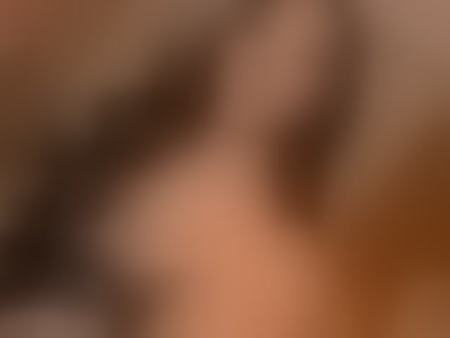 Live sex webcam photo for xqueenyunis #294207075