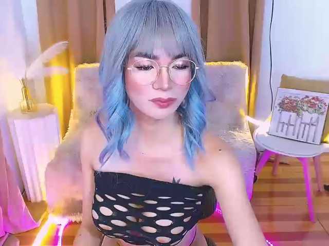 Live sex webcam photo for xsassylea #278273933