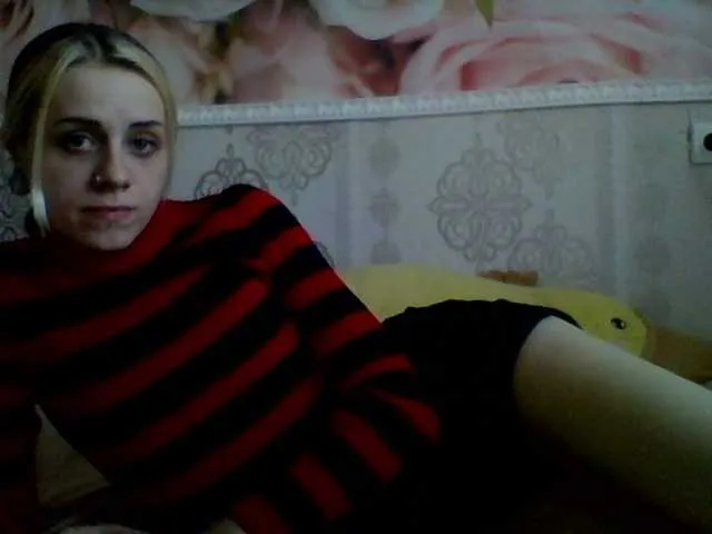 Live sex webcam photo for xsmallVivienn #272709951