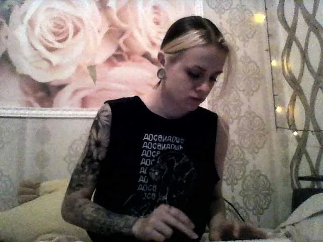 Live sex webcam photo for xsmallVivienn #272745200