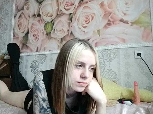 Live sex webcam photo for xsmallVivienn #272863601