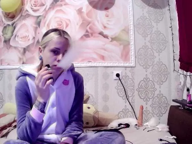 Live sex webcam photo for xsmallVivienn #273360722