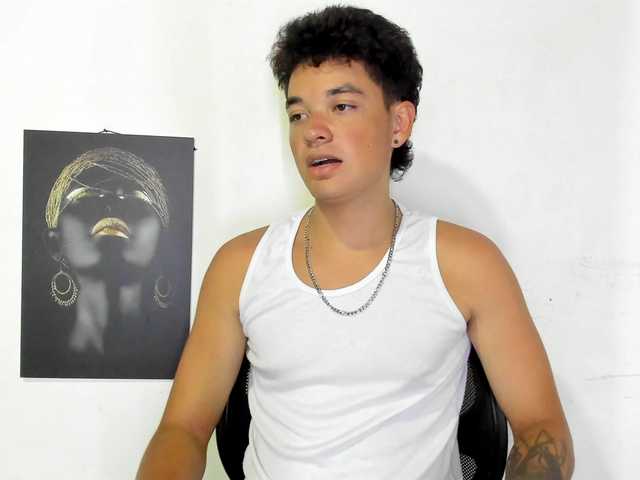 Live sex webcam photo for xtid #276103482