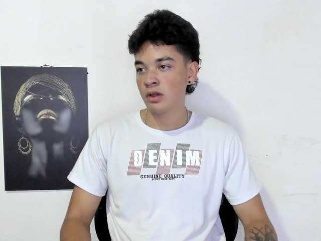 Live sex webcam photo for xtid #276207362