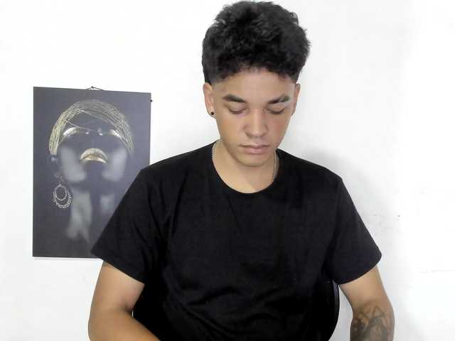 Live sex webcam photo for xtid #276257699