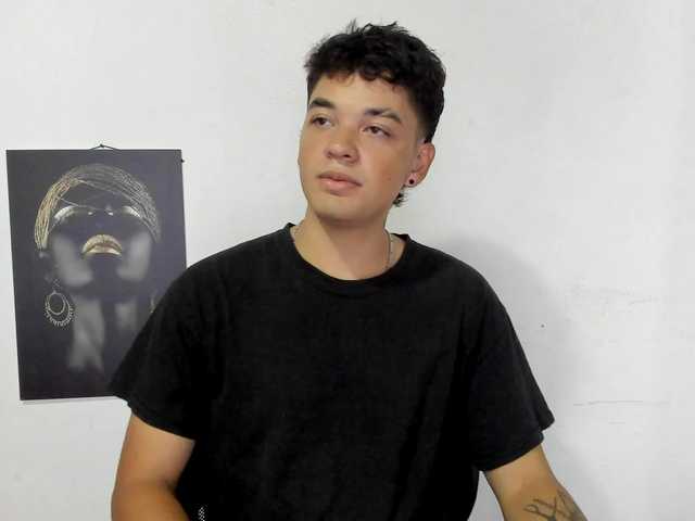 Live sex webcam photo for xtid #276372405