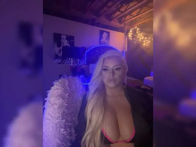 Live sex webcam photo for xtinastar #276210322