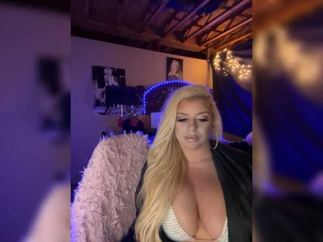 Live sex webcam photo for xtinastar #276302012