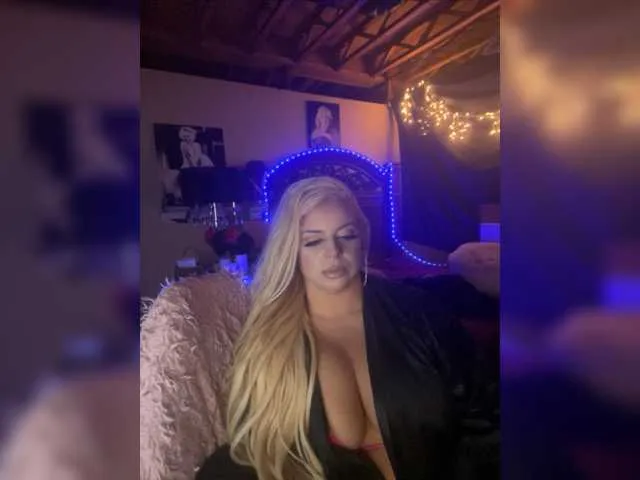 Live sex webcam photo for xtinastar #276390208