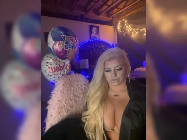 Live sex webcam photo for xtinastar #276473018