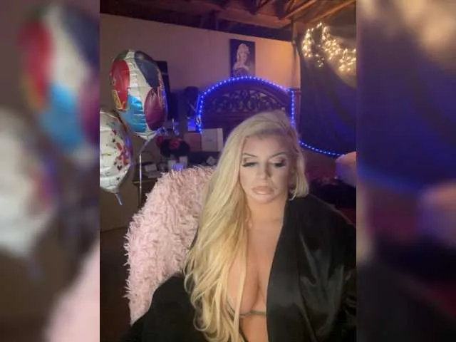 Live sex webcam photo for xtinastar #276536136