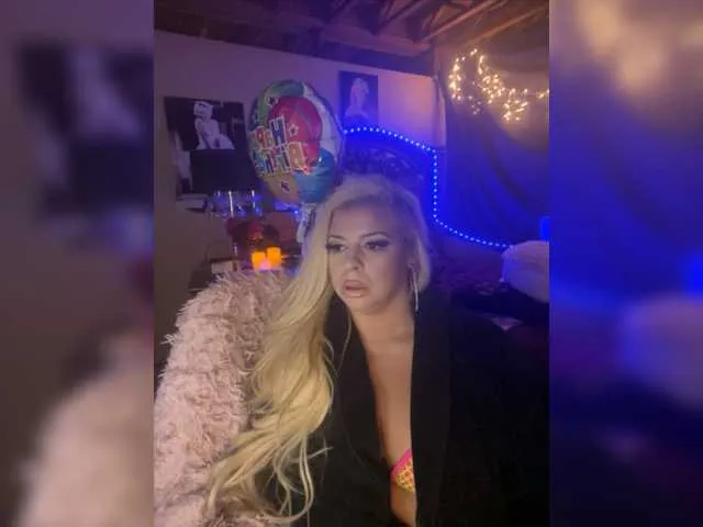 Live sex webcam photo for xtinastar #276545854