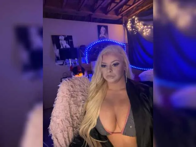 Live sex webcam photo for xtinastar #276712350