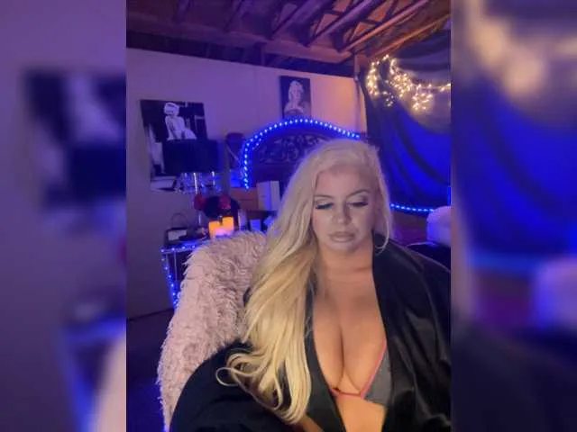 Live sex webcam photo for xtinastar #276715953