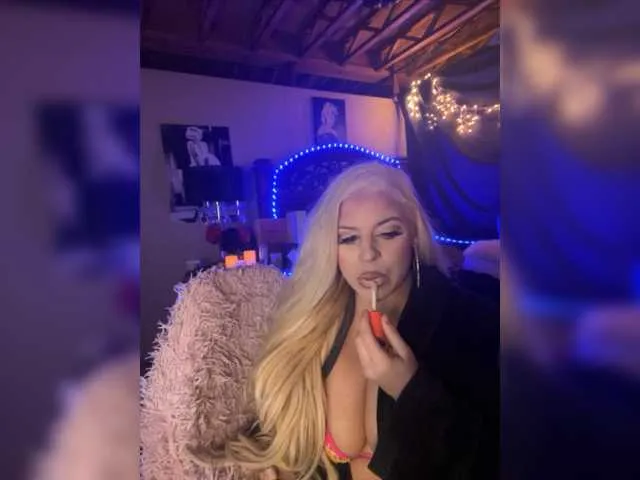 Live sex webcam photo for xtinastar #276856930