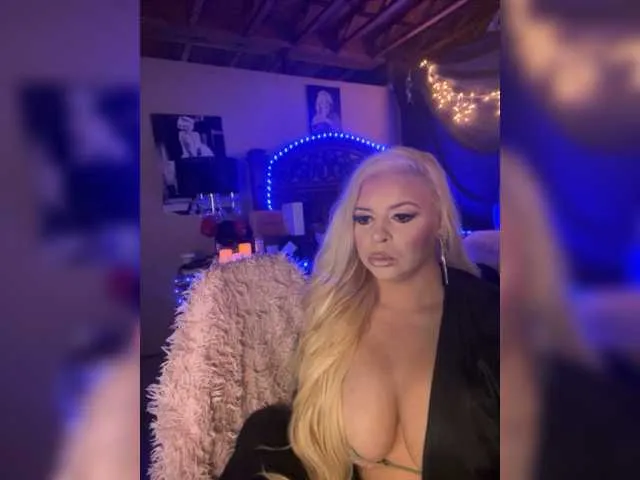 Live sex webcam photo for xtinastar #276860477