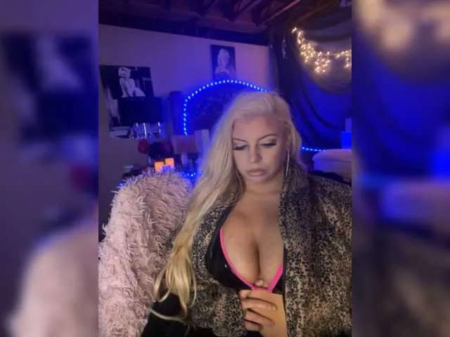 Live sex webcam photo for xtinastar #276890819