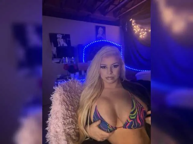 Live sex webcam photo for xtinastar #276912618