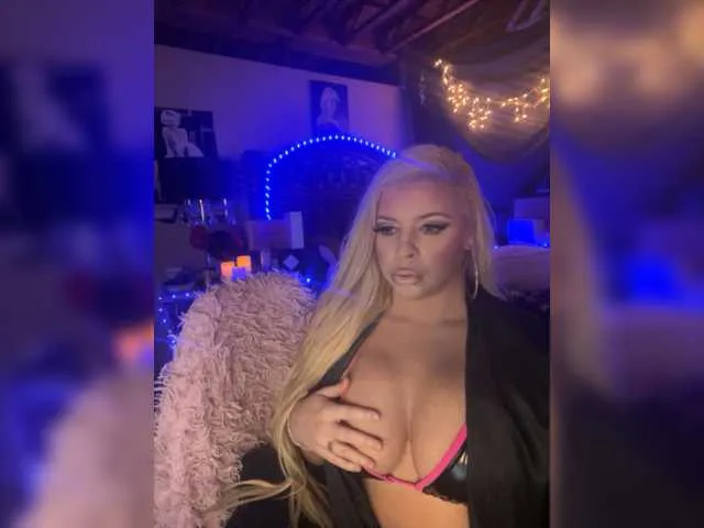 Live sex webcam photo for xtinastar #276920031