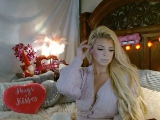 Live sex webcam photo for xtinastar #290423602