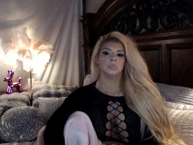 Live sex webcam photo for xtinastar #291120952